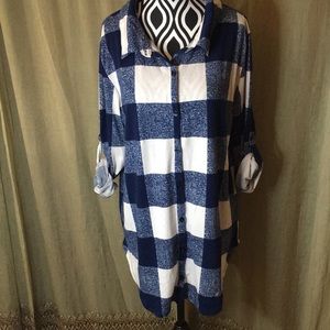 LuLaRoe Blue and White Plaid Tunic Top